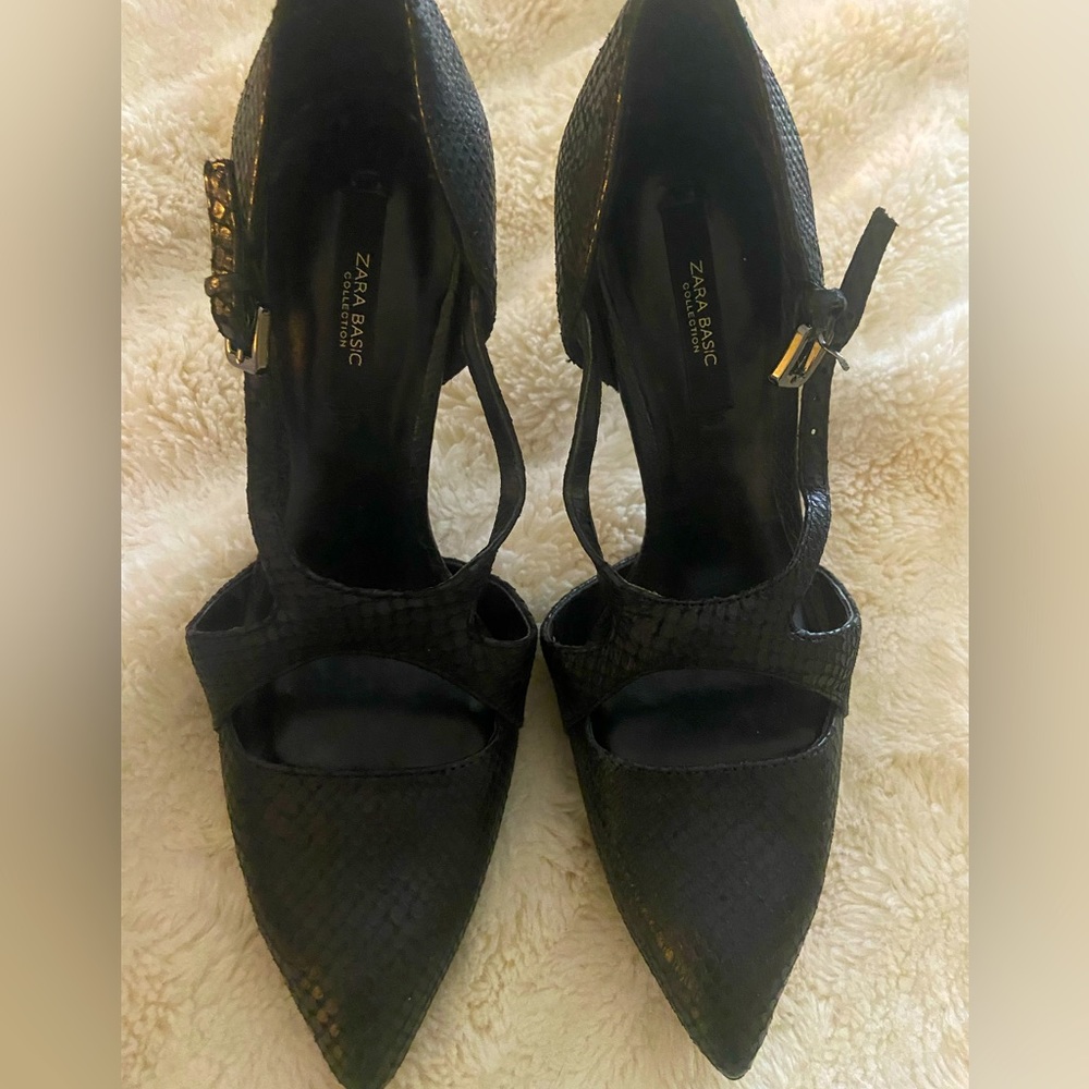 Beautiful Black all leather Zara Stilettos